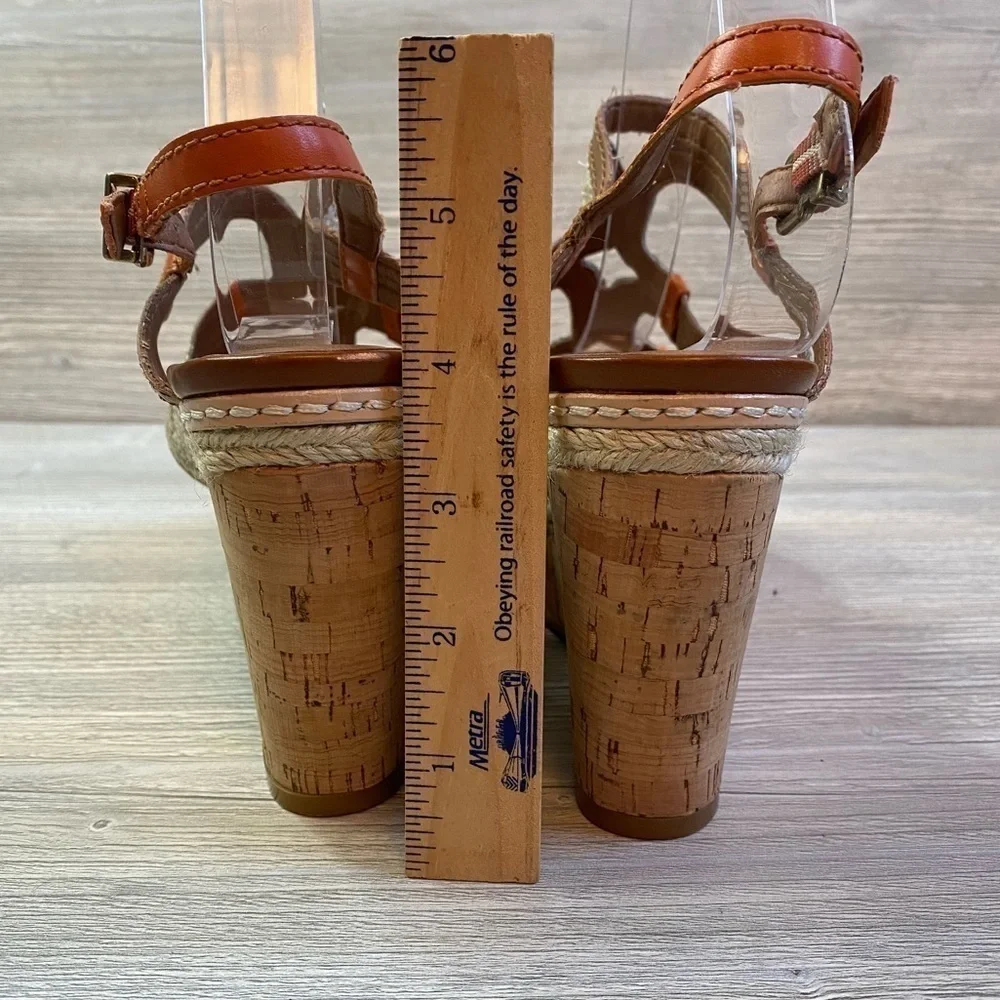 Strappy leather wedge cork sandals Lucky brand Keena with adjustable buckle EUC